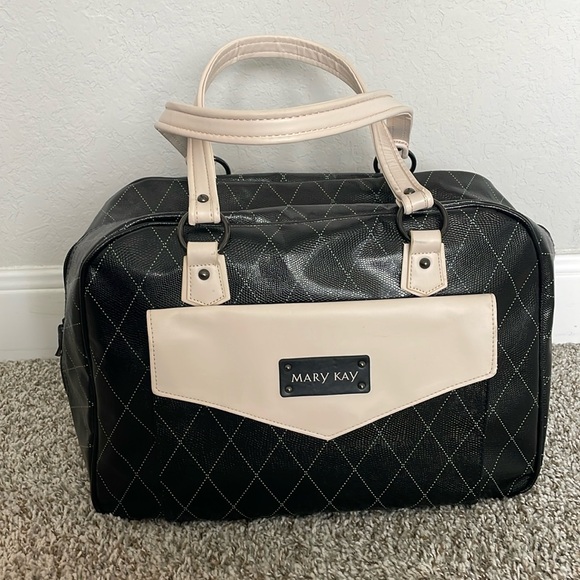 Mary Kay Bag with organizer - Picture 1 of 9